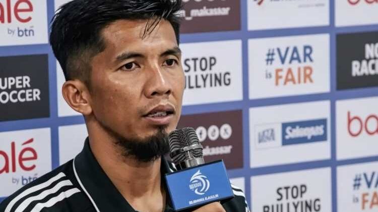 Plt pelatih PSM Makassar, Ahmad Amiruddin, memberikan keterangan kepada awak media jelang laga kontra Arema FC dalam lanjutan Super League 2025/2026. Malang, Jumat (9/5/2026) (Foto: Istimewa)