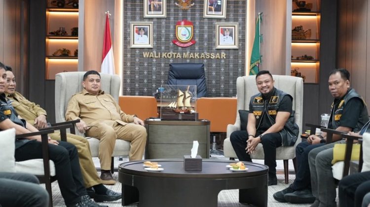 Jajaran pengurus DPP Ormas APPI melakukan audiensi bersama Wali Kota Makassar, Munafri Arifuddin, membahas persiapan pelantikan akbar yang diperkirakan dihadiri 1.500 kader. Makassar, Senin (18/05/2026) (Foto: Istimewa)
