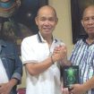 Jacob Ereste (tengah) saat mengikuti diskusi rutin GMRI membahas peluncuran “Kitab MA HA IS MA YA” dan diplomasi spiritual global bersama sejumlah tokoh dan sahabat GMRI salam keterangannya di Pecenongan, Jakarta Pusat, Kamis (14/5/2026) (Foto: Istimewa)
